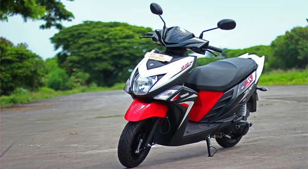 Home 5 Yamaha Ray ZR 2017