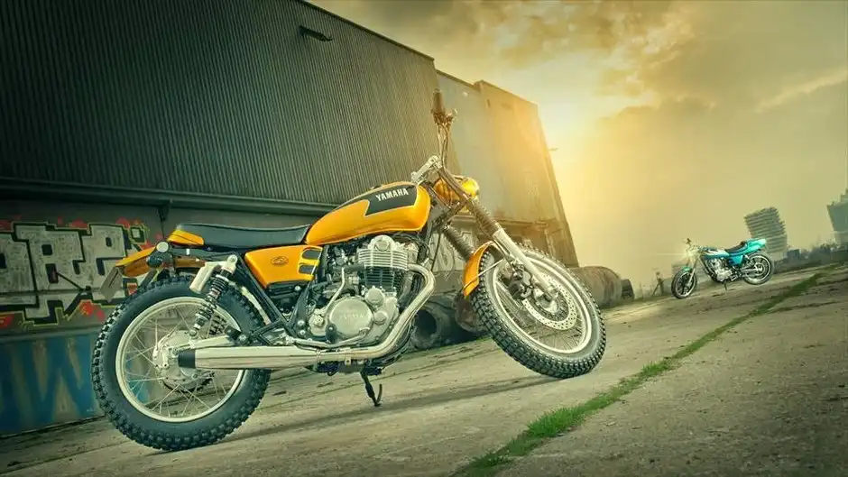 Yamaha SR400 Stallion And Bronco 2015