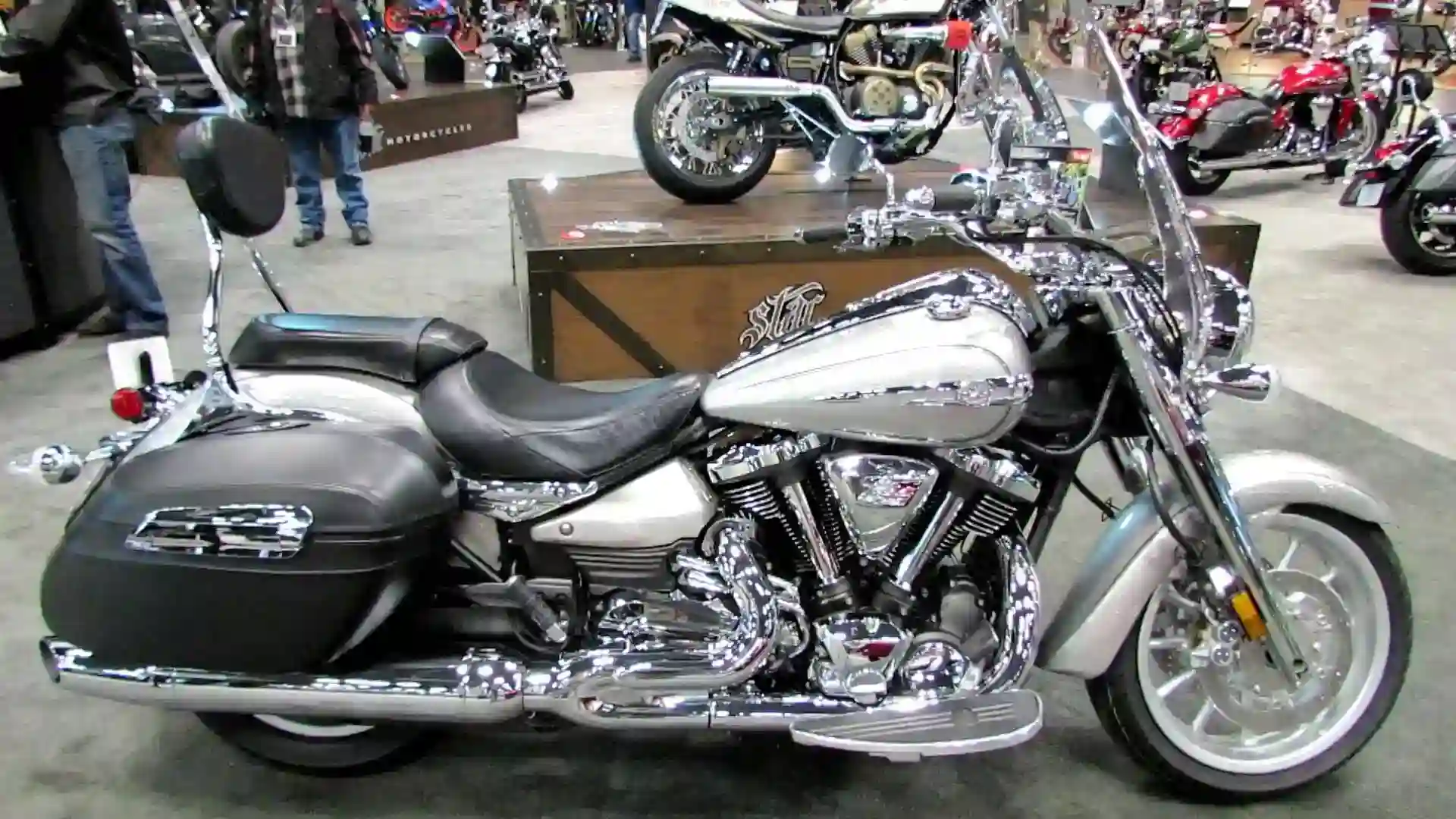 Yamaha Star Stratoliner S 2014