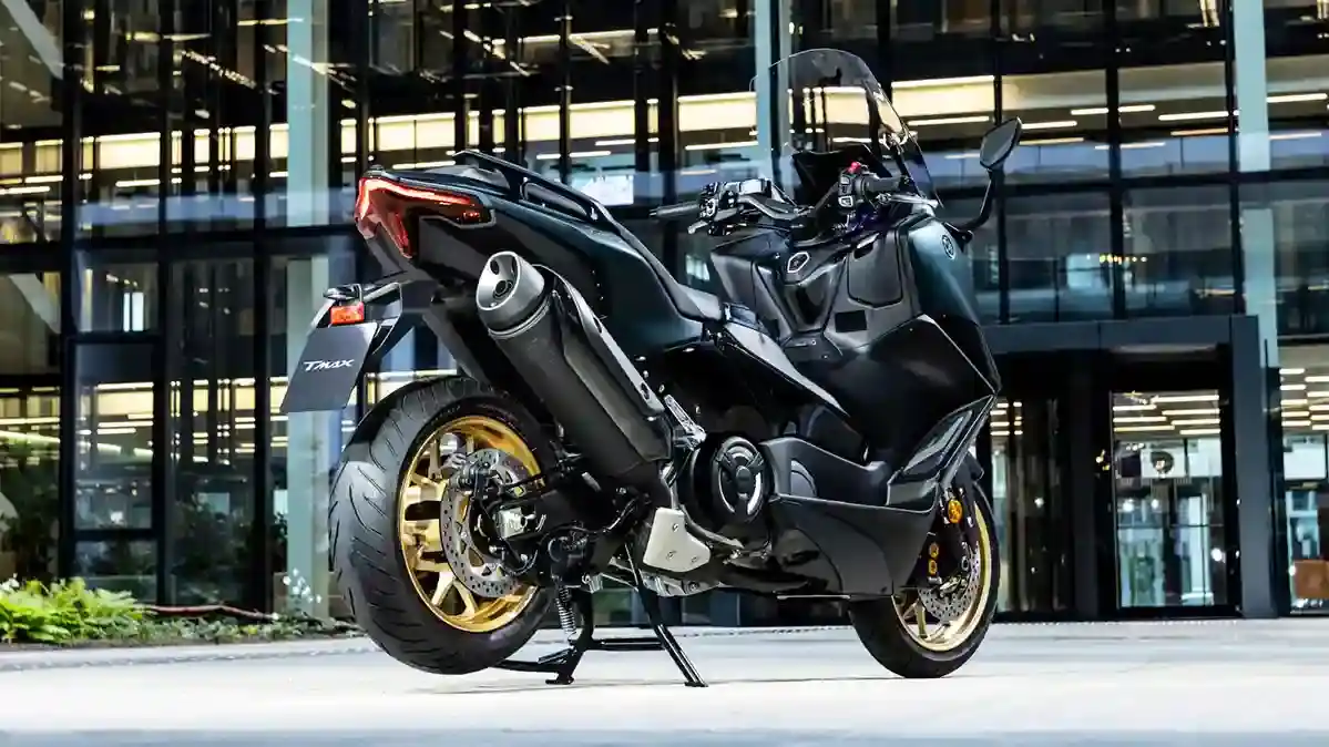 Yamaha TMAX Tech Max 2023