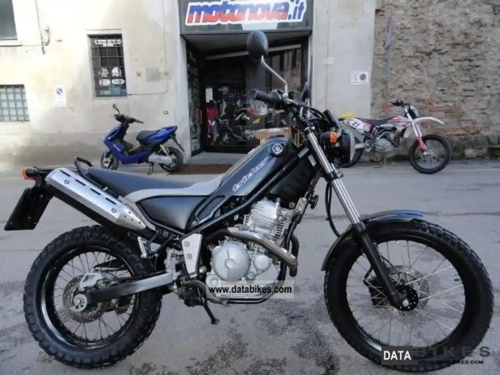Yamaha Tricker 2011