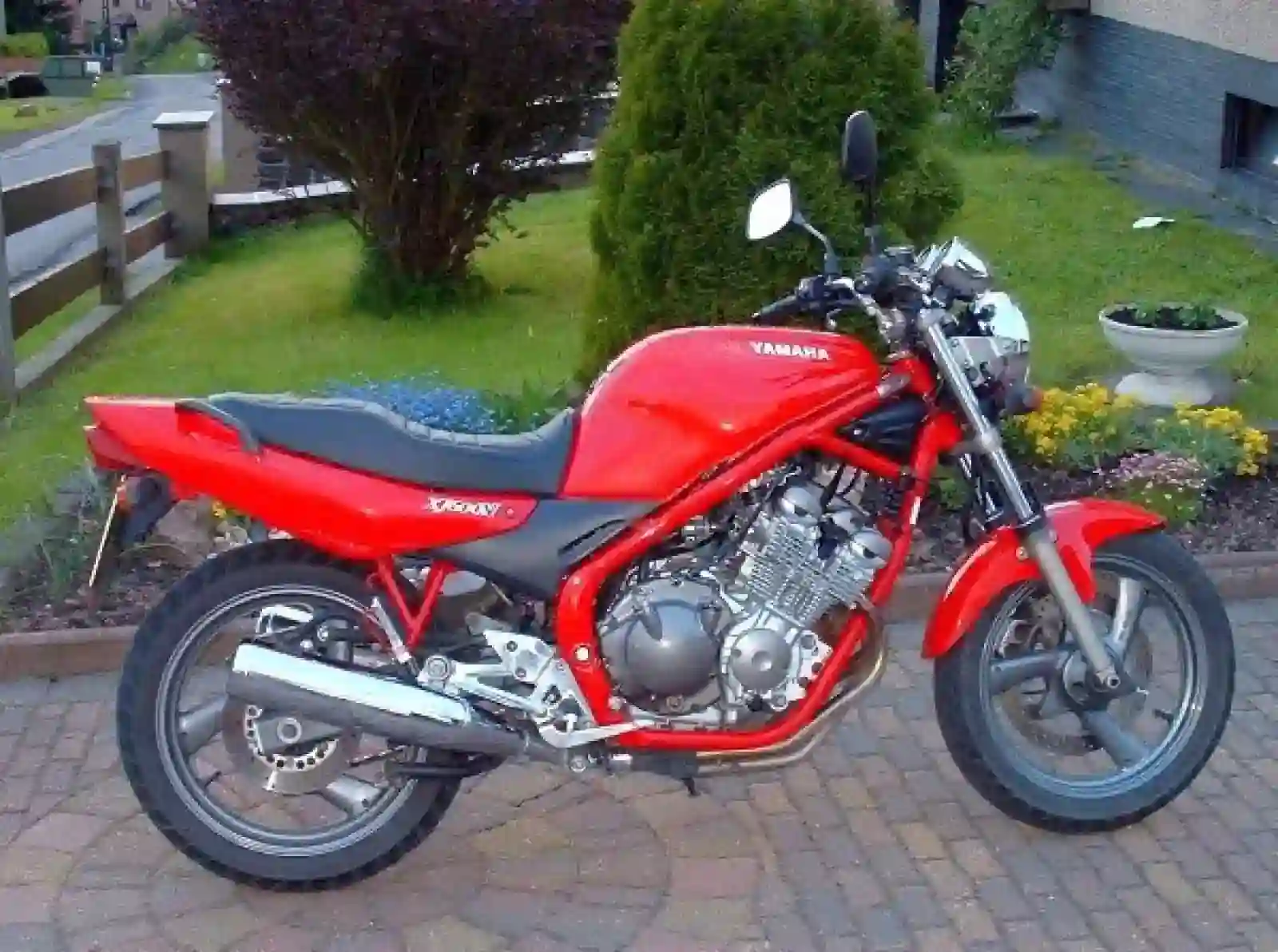 Yamaha XJ 600 N 2001