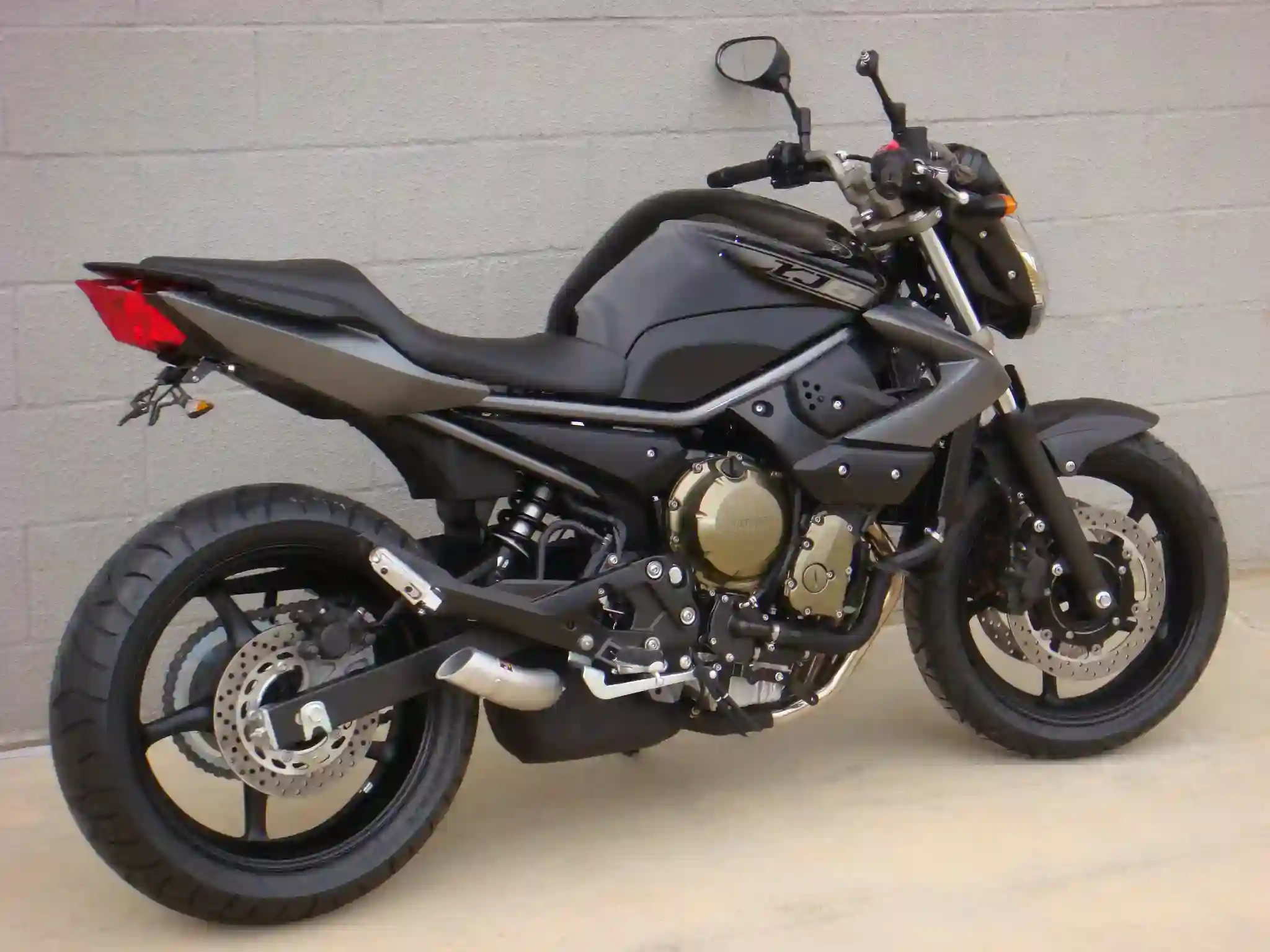 Yamaha XJ6 2009