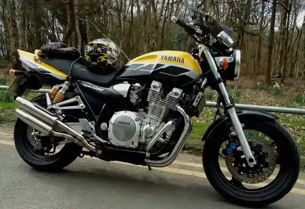 Home 5 Yamaha XJR1300 2017