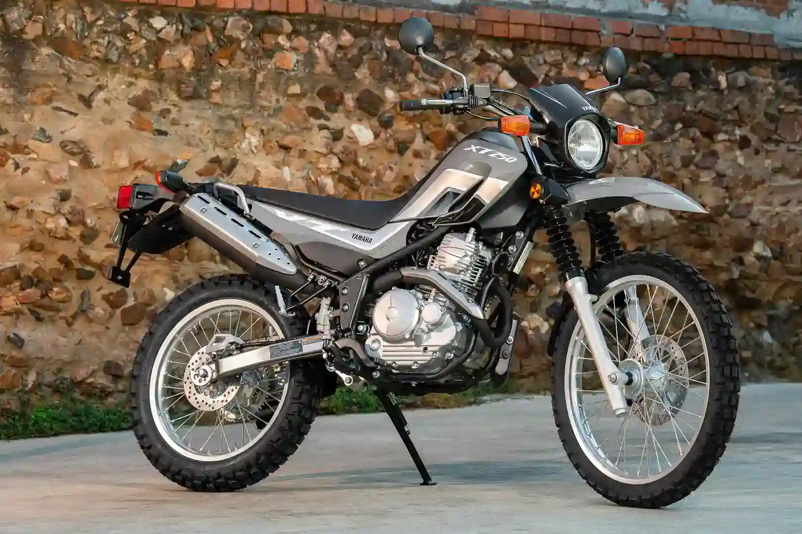 Yamaha XT250 2021