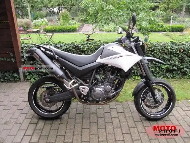 Yamaha XT660X 2011