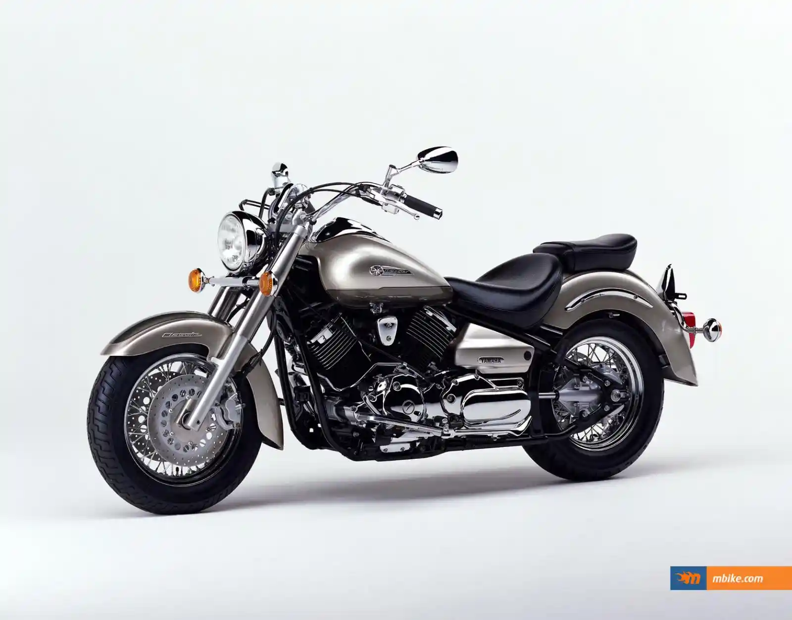 Yamaha XVS 1100 A Dragstar Classic 2004 1