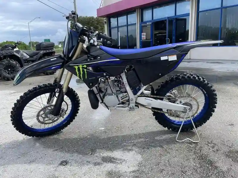 Yamaha YZ250 Monster Energy Racing 2022
