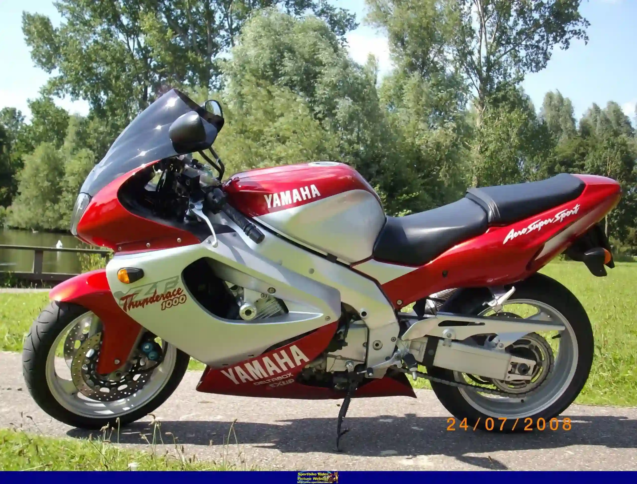 Yamaha YZF 1000 R Thunderace 2001
