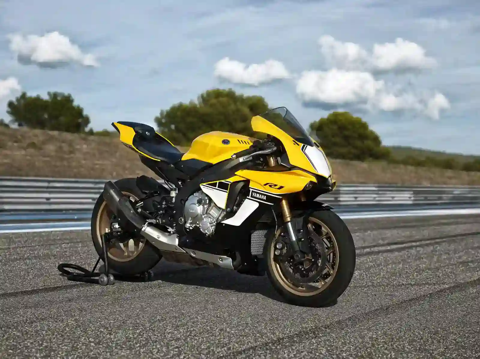 Yamaha YZF R1 60Th Anniversary 2016